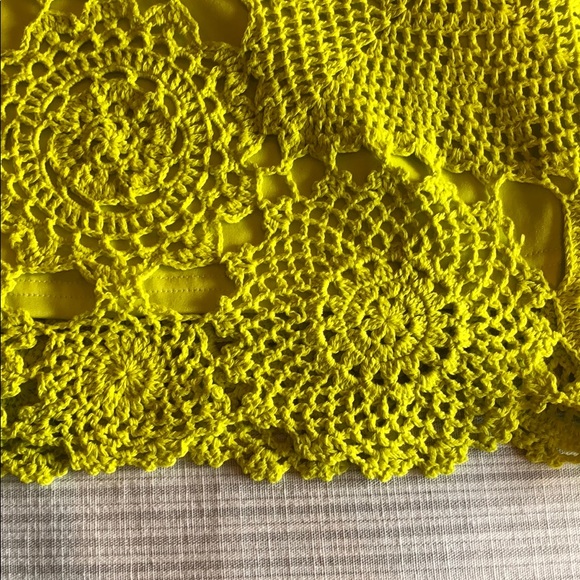 Lime green crochet skirt - Picture 3 of 4